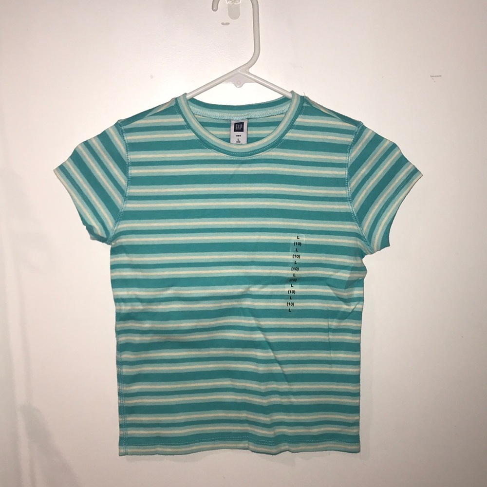 Light blue stripped GAP t-shirt